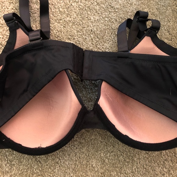 42D bra - Picture 4 of 5